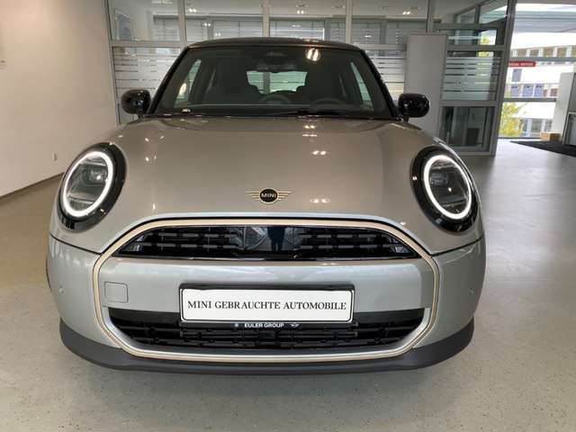 MINI A Favoured 18'' Paket M Pano JCW-Sitze HUD LenkHzg