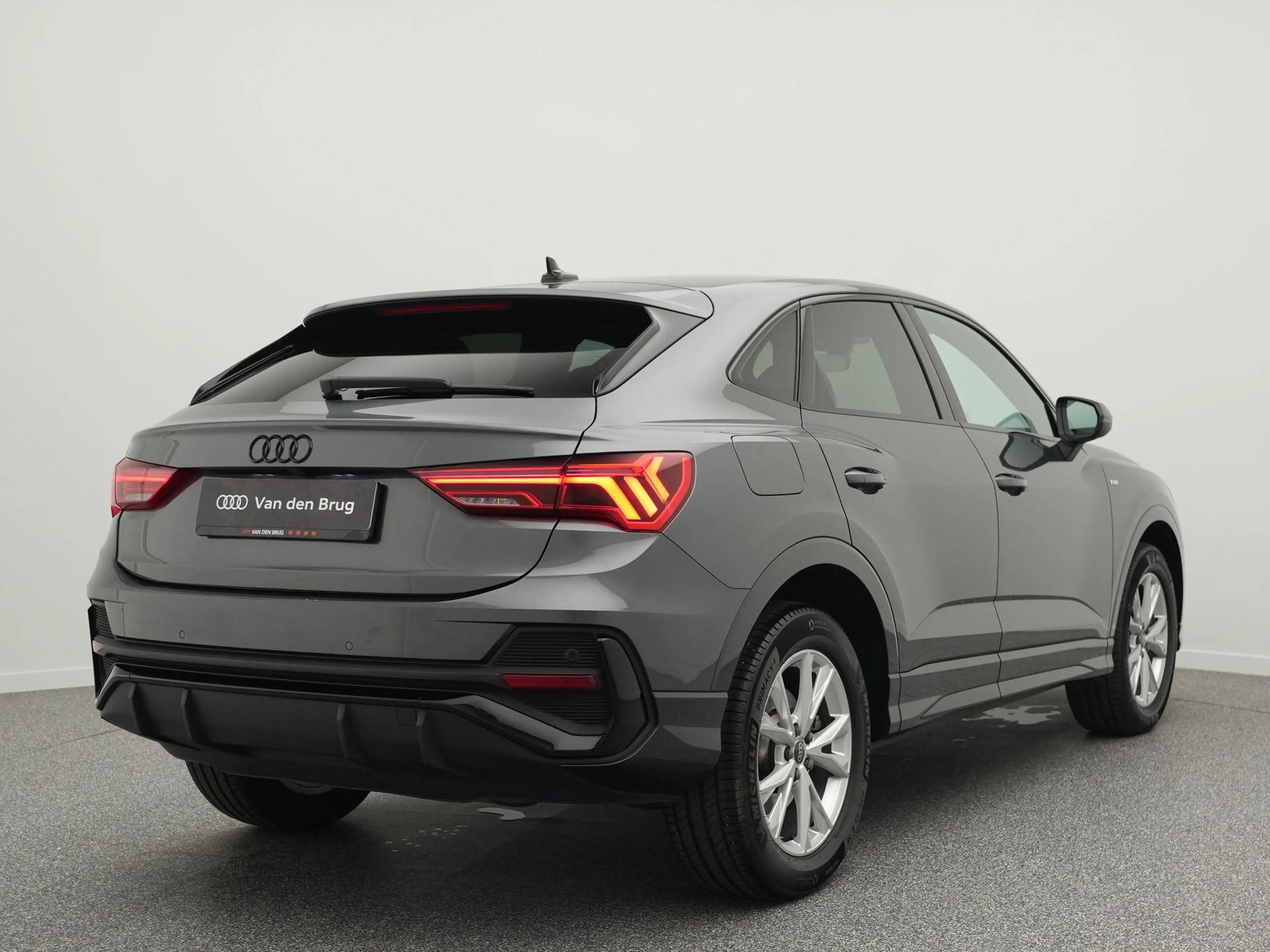 Audi Q3 Sportback 45 TFSI e S Edition | Apple Carplay/Andr — photo 4
