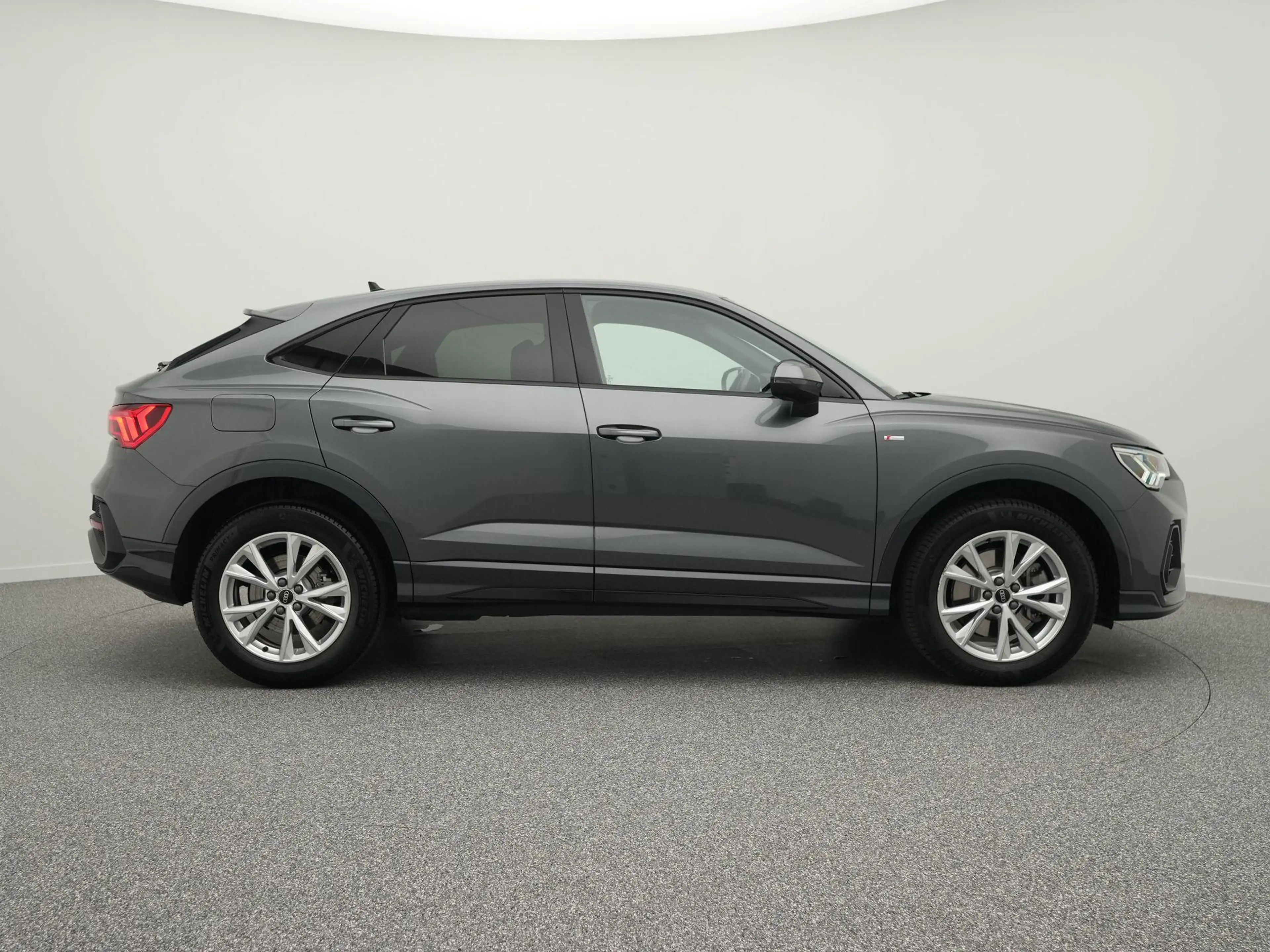 Audi Q3 Sportback 45 TFSI e S Edition | Apple Carplay/Andr — photo 2