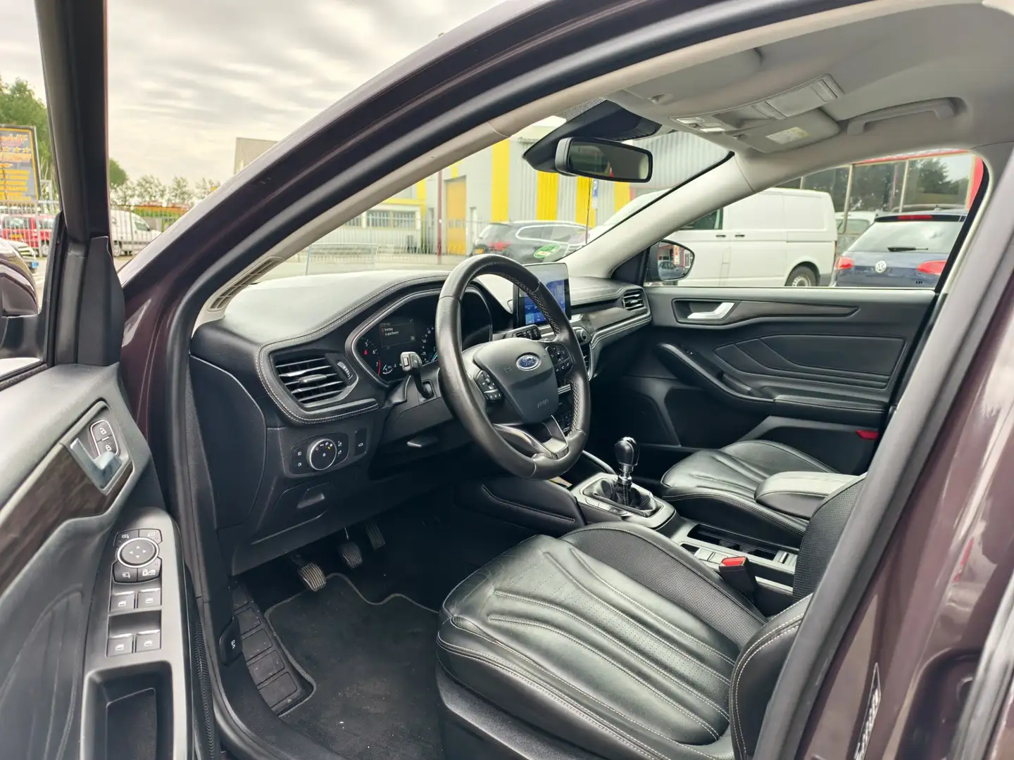 Ford Focus Wagon Vignale / NAP / PANO / HEAD UP / KEYLESS / L Burdeos - 2