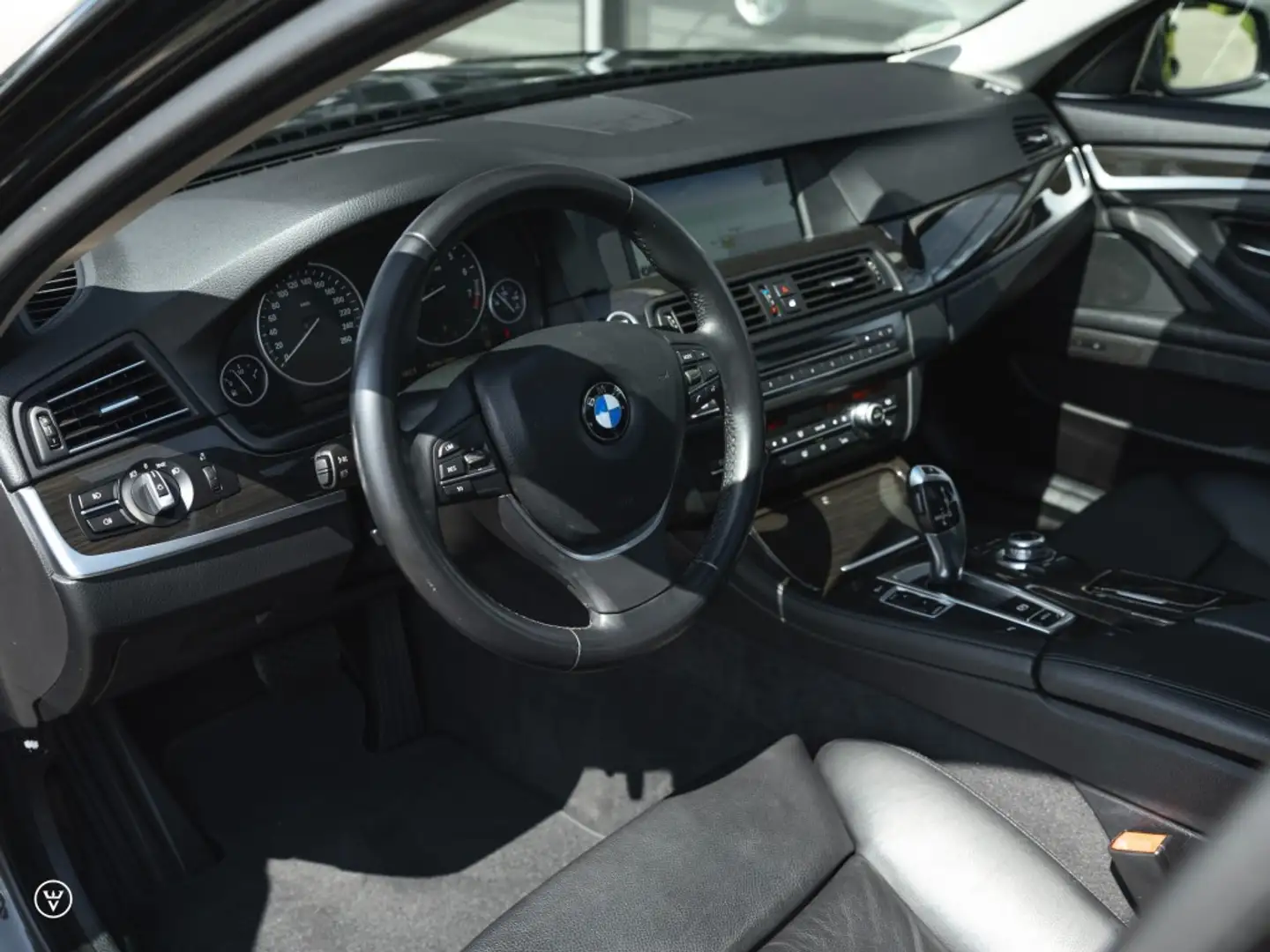 BMW 528 528i Touring Aut. - Pano, Comf.st. etc Zwart - 2