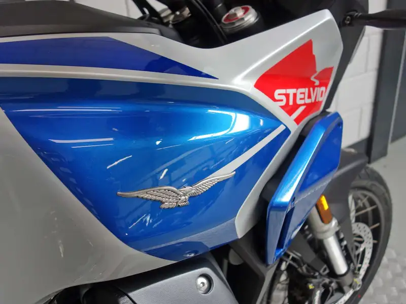 Moto Guzzi Stelvio - foto 4