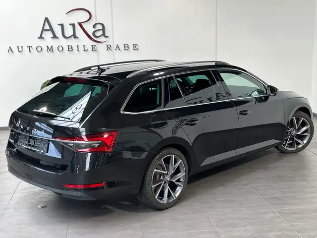 Skoda Superb view 5