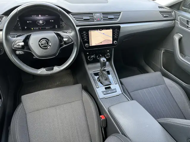 Skoda Superb view 14