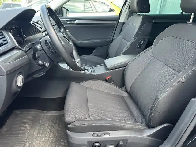 Skoda Superb view 12