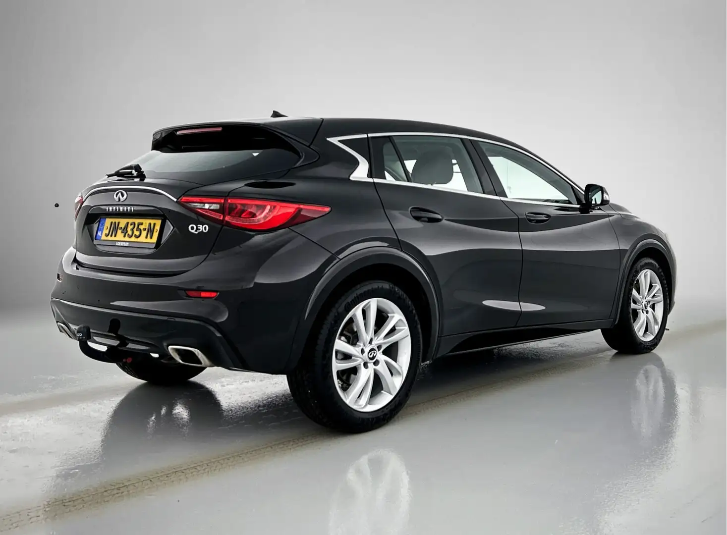 Infiniti Q30 1.6t Premium | NL auto | Lage km.stand. | Trekhaak Fekete - 2