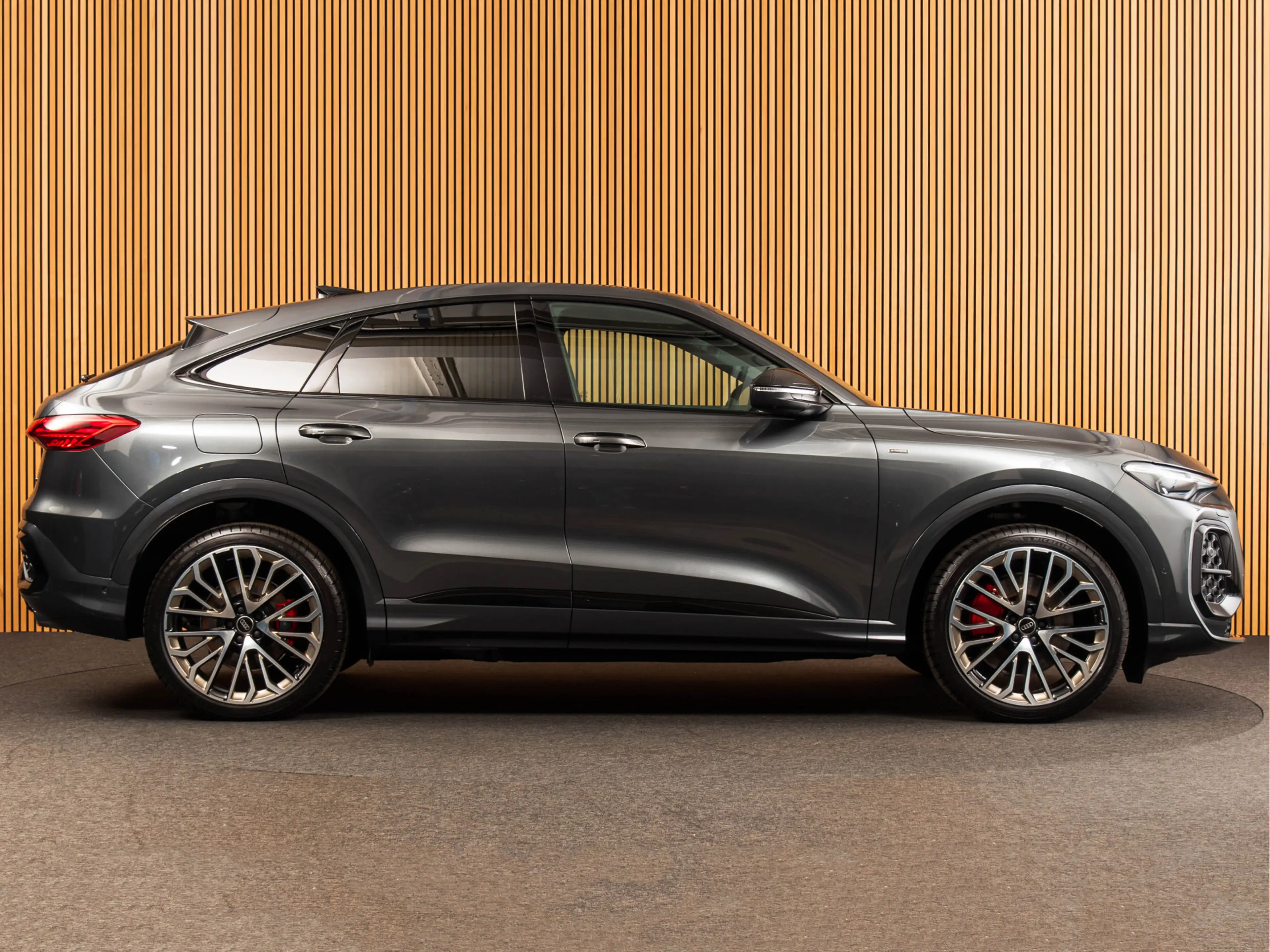Audi Q5 Sportback 2.0 TFSI e-hybrid quattro S edition 21" — photo 6