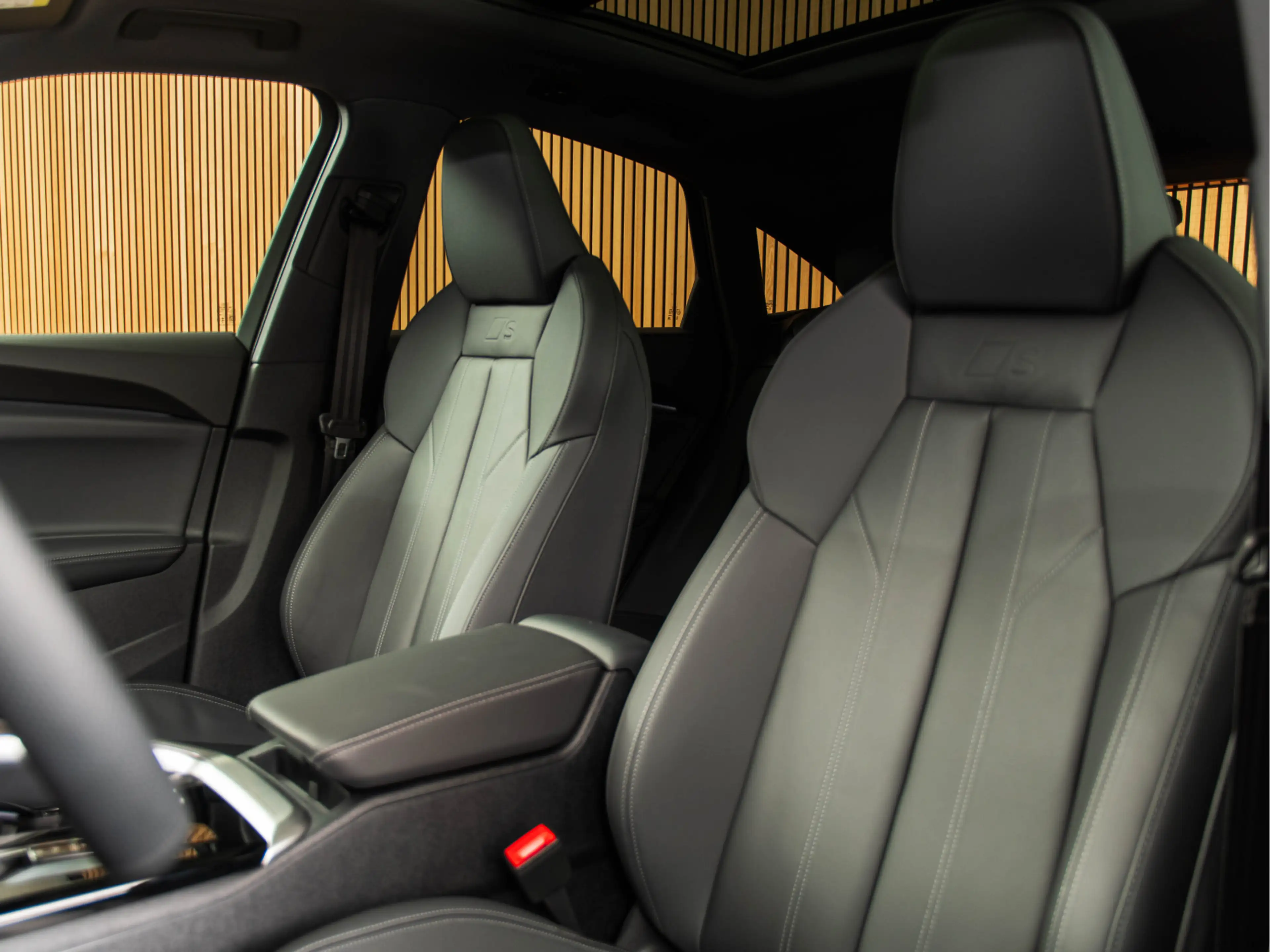 Audi Q5 Sportback 2.0 TFSI e-hybrid quattro S edition 21" — photo 14