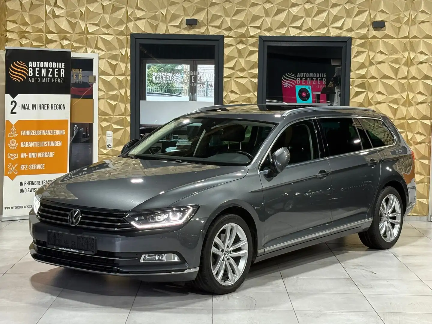 Volkswagen Passat Variant Highline BMT/KAMERA/NAVI/SHZ/ACC/ Grau - 1