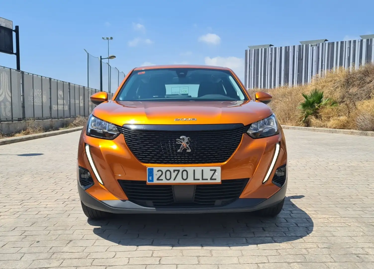 Peugeot 2008 1.5BlueHDi S&S Active Pack 110 Naranja - 2