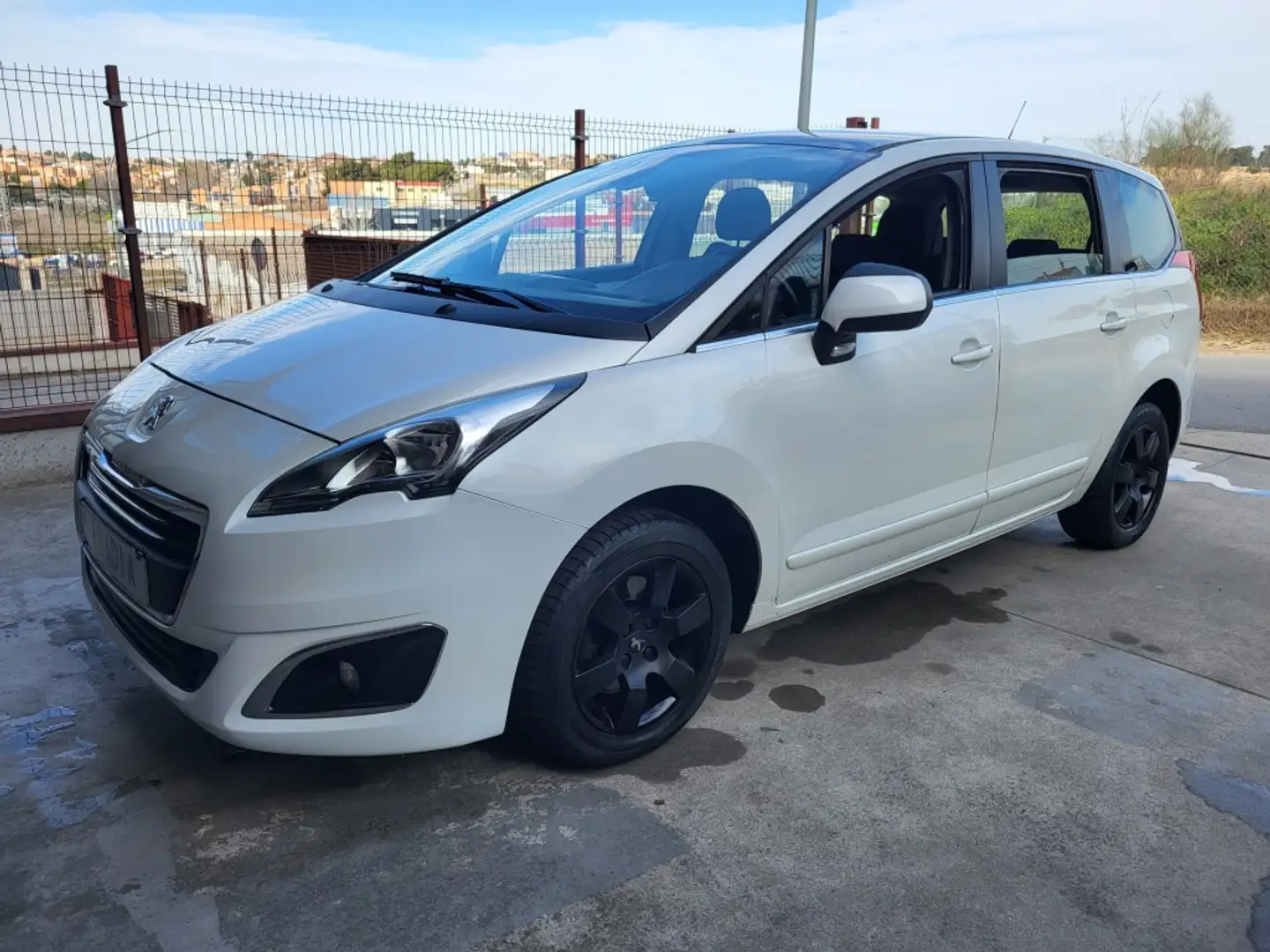 Peugeot 5008 1.6 BlueHDi Style 7 pl. EAT6 120 Blanc - 1