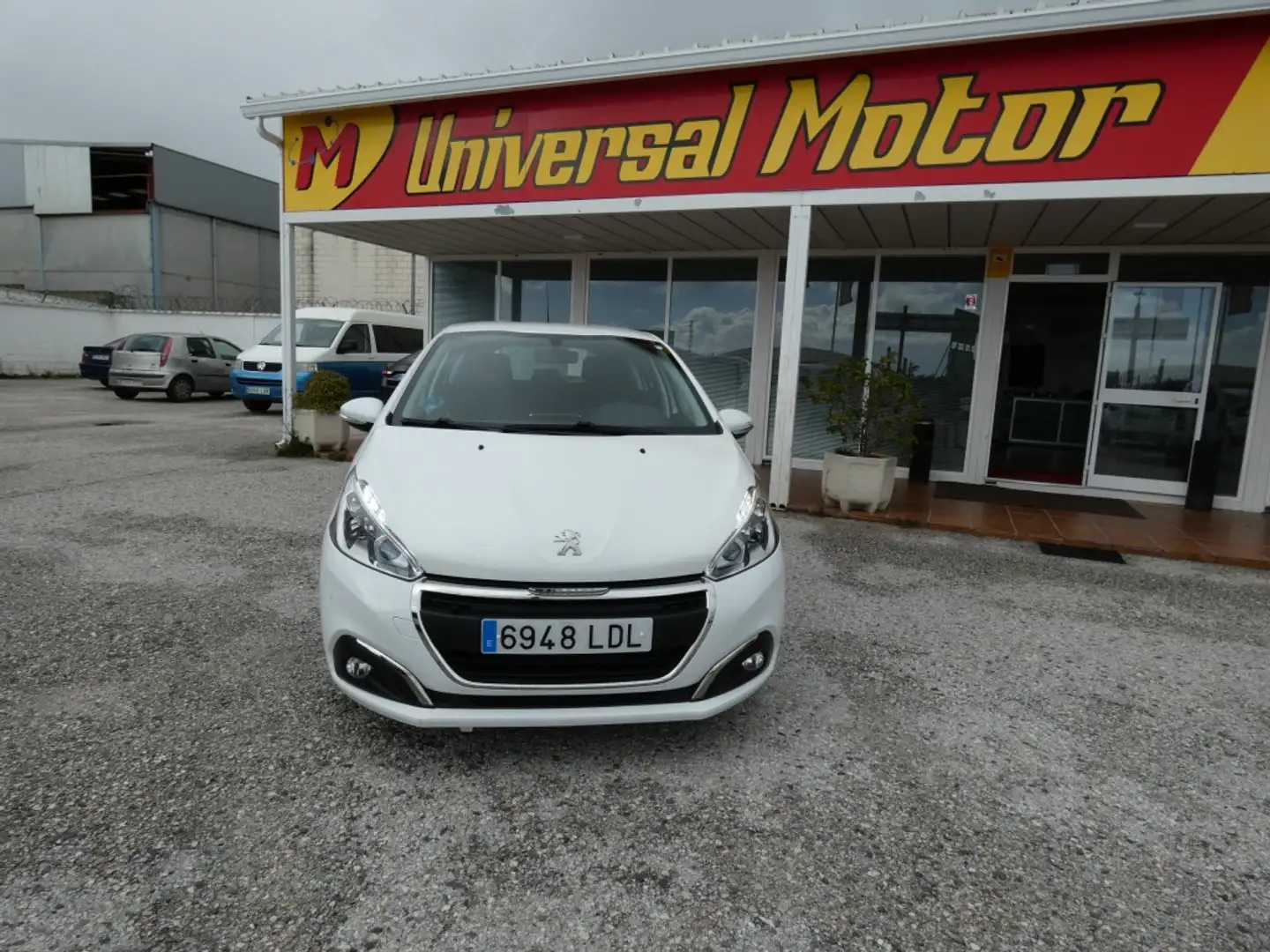 Peugeot 208 1.2 PureTech S&S Active 82 Bianco - 2