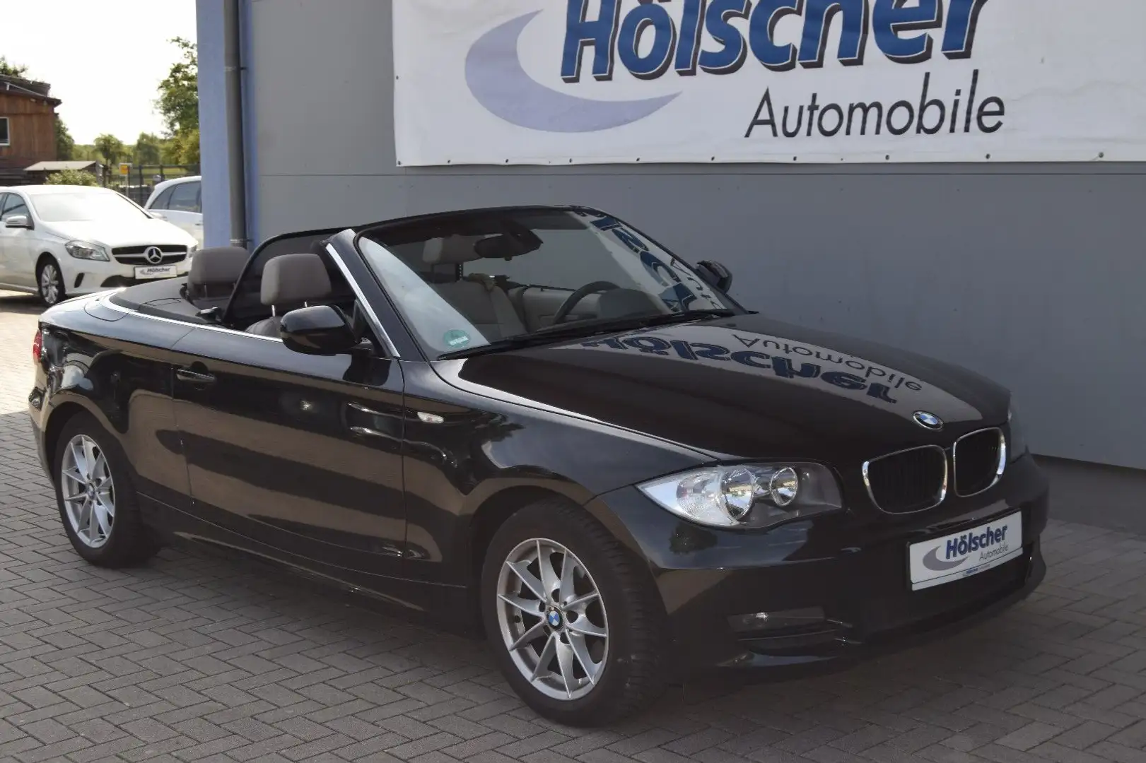 BMW 118 d Cab,Leder,Sitzh,Klimaautom,Parks,Lenkradh, Noir - 1