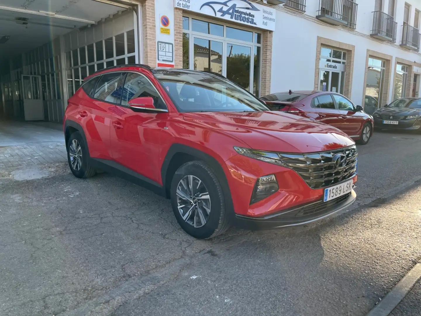 Hyundai TUCSON 1.6 TGDI 48V Maxx Sky 4x2 Rouge - 1