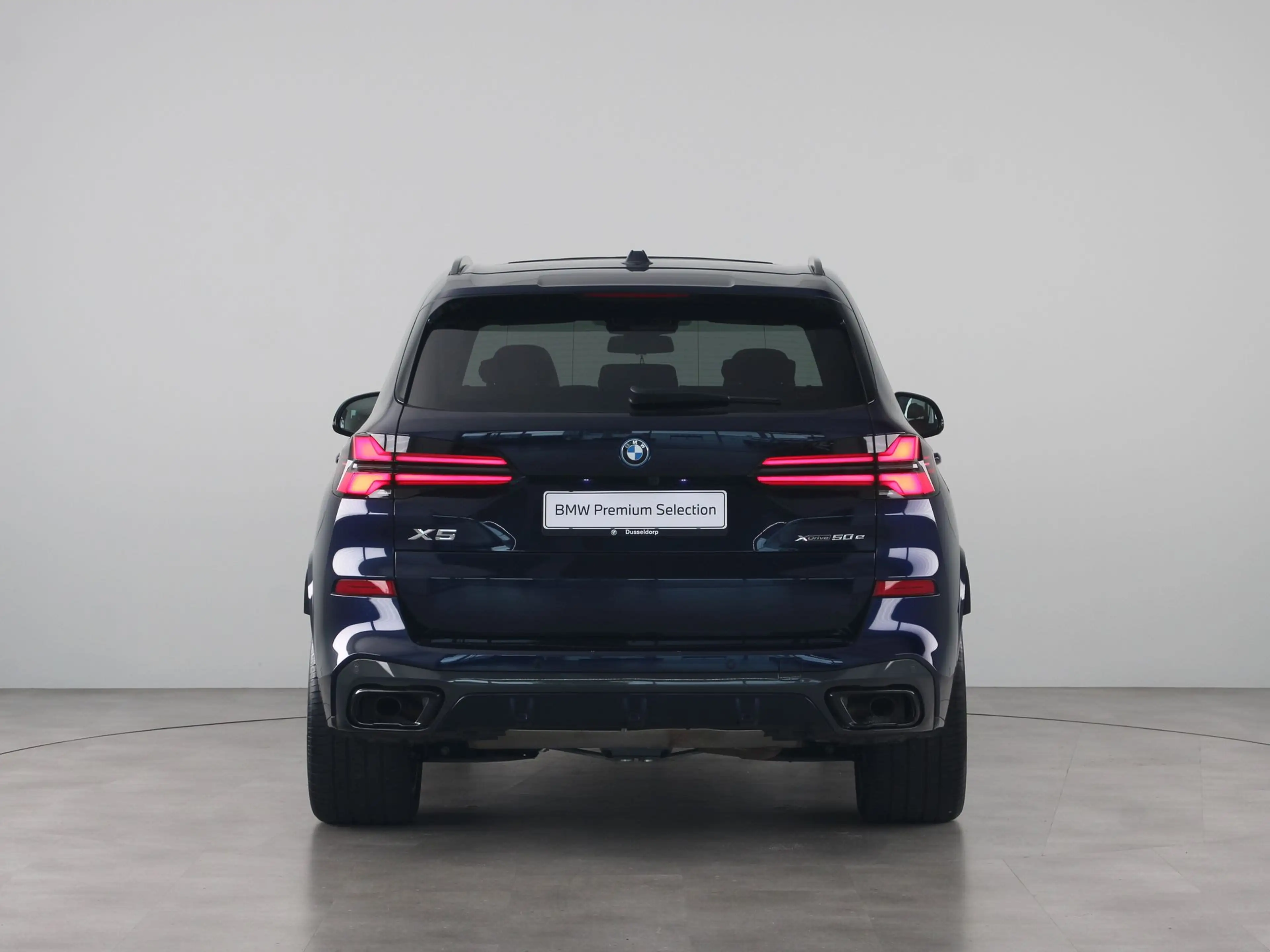 BMW X5 xDrive50e — photo 12