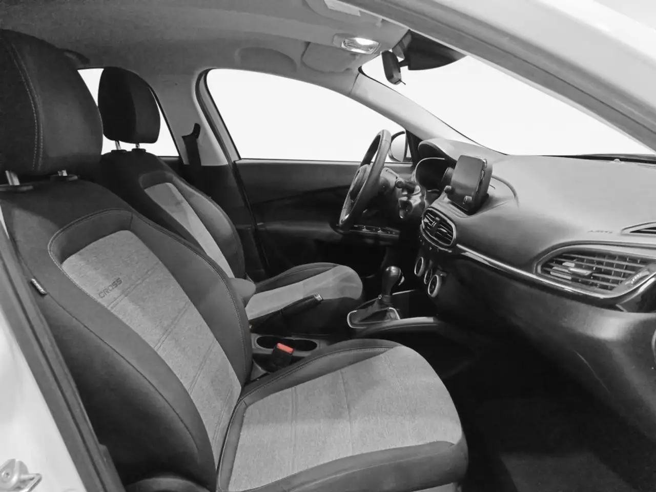 2022 Fiat Tipo 1.5 Hybrid Cross DCT 96KW, photograph 10
