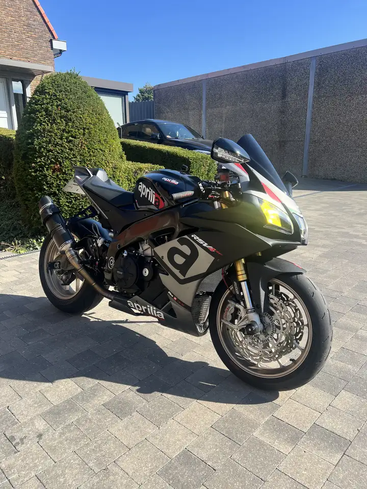 Aprilia RSV4
