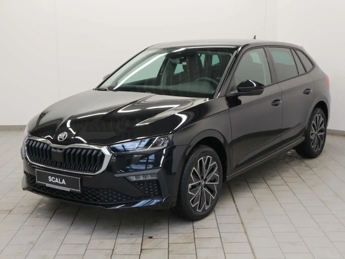 Skoda Scala 1.0 TSI Tour Schwarz - 2