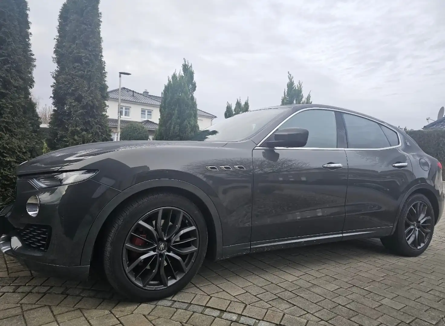 Maserati Levante Levante Diesel Q4 Grau - 2