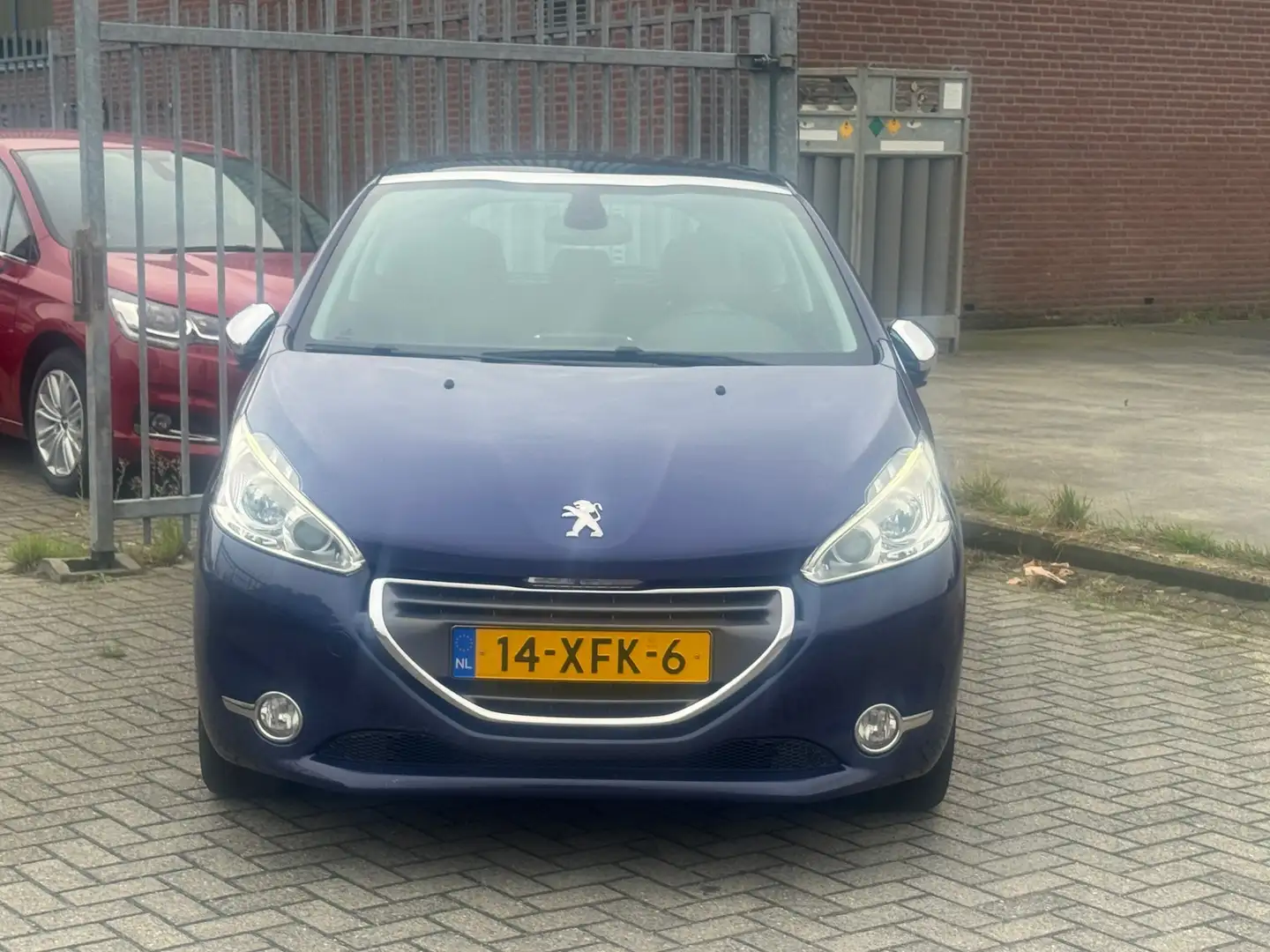 Peugeot 208 1.4 VTi Allure 95PK! NL AUTO NAP! PANORAMA l LEER Bleu - 2