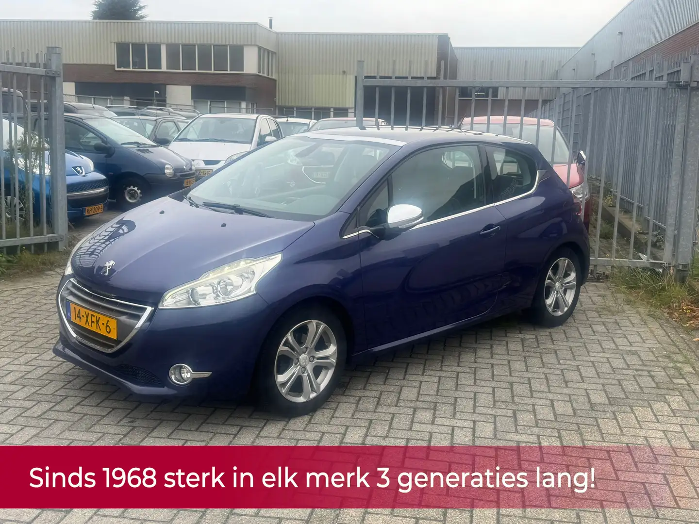 Peugeot 208 1.4 VTi Allure 95PK! NL AUTO NAP! PANORAMA l LEER Blau - 1