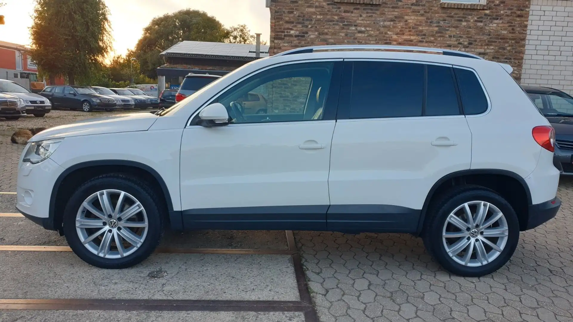 Volkswagen Tiguan Sport & Style 4Motion/Panoramadach/Navi Weiß - 2