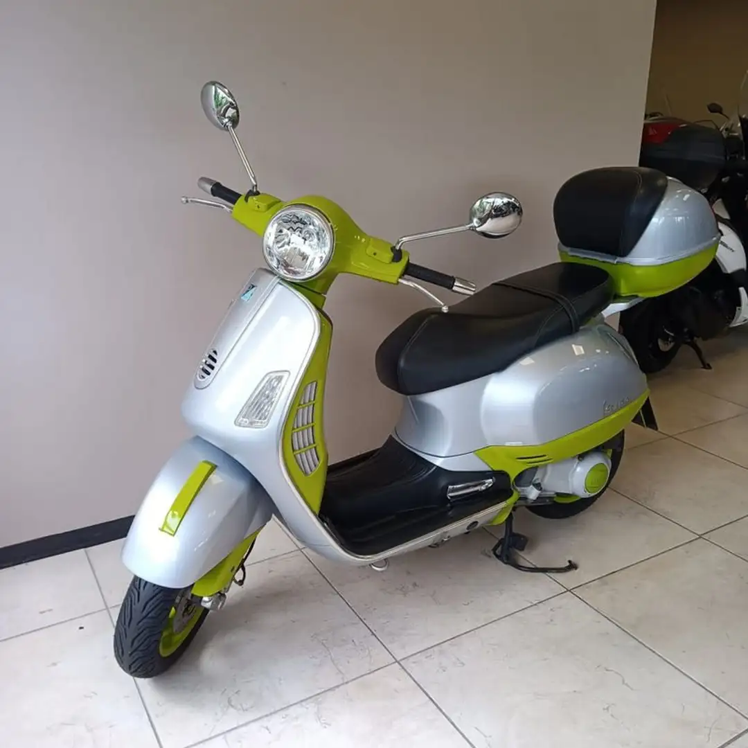 Vespa GT 200 - 1