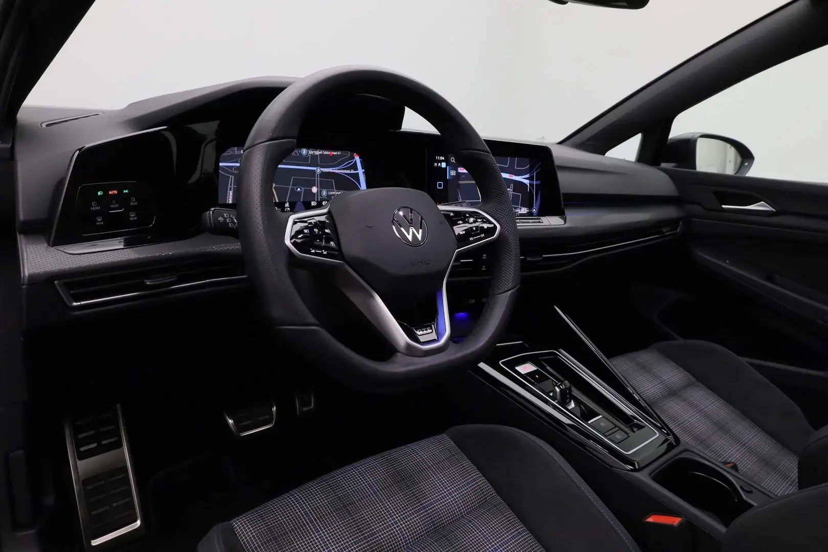 Volkswagen Golf GTE 1.4 245PK DSG eHybrid | Pano | IQ Light | Stuur-/s Чорний - 2