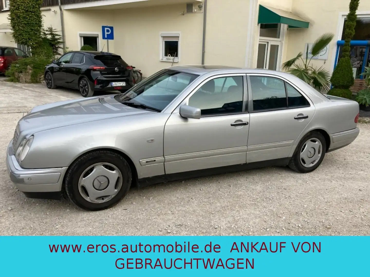Mercedes-Benz E 200 Argent - 2