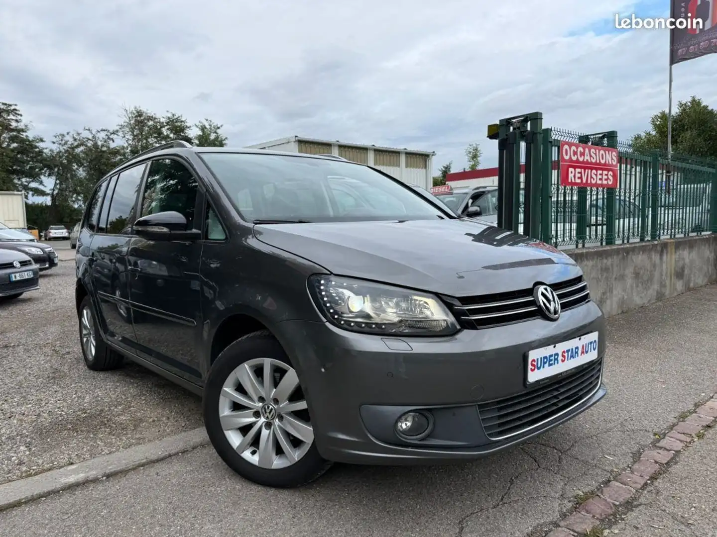 Volkswagen Touran 2011 1.6 tdi confortline 7 places 1er main Gris - 1