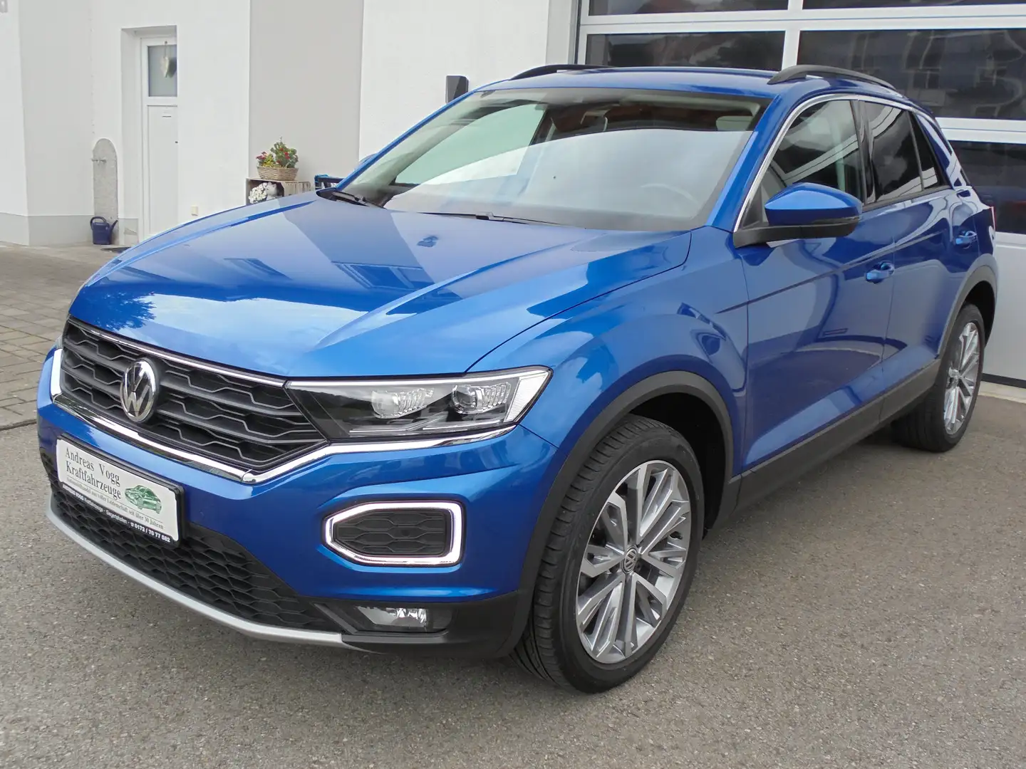 Volkswagen T-Roc 1,5TSI DSG Style Navi Kamera Sitzhei. 18 Zoll AHK Blu/Azzurro - 1