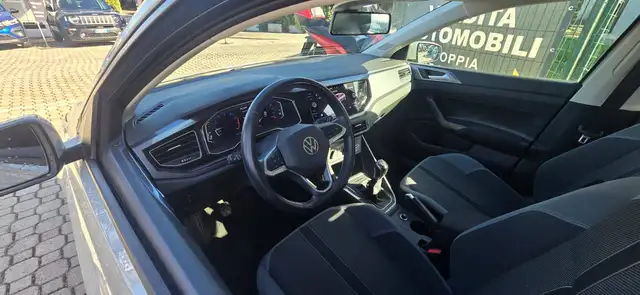 Volkswagen Polo view 9