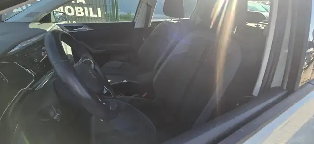 Volkswagen Polo view 10