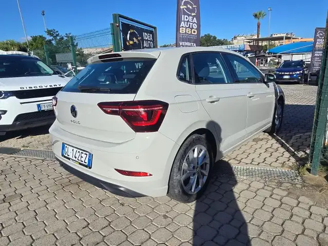 Volkswagen Polo view 6