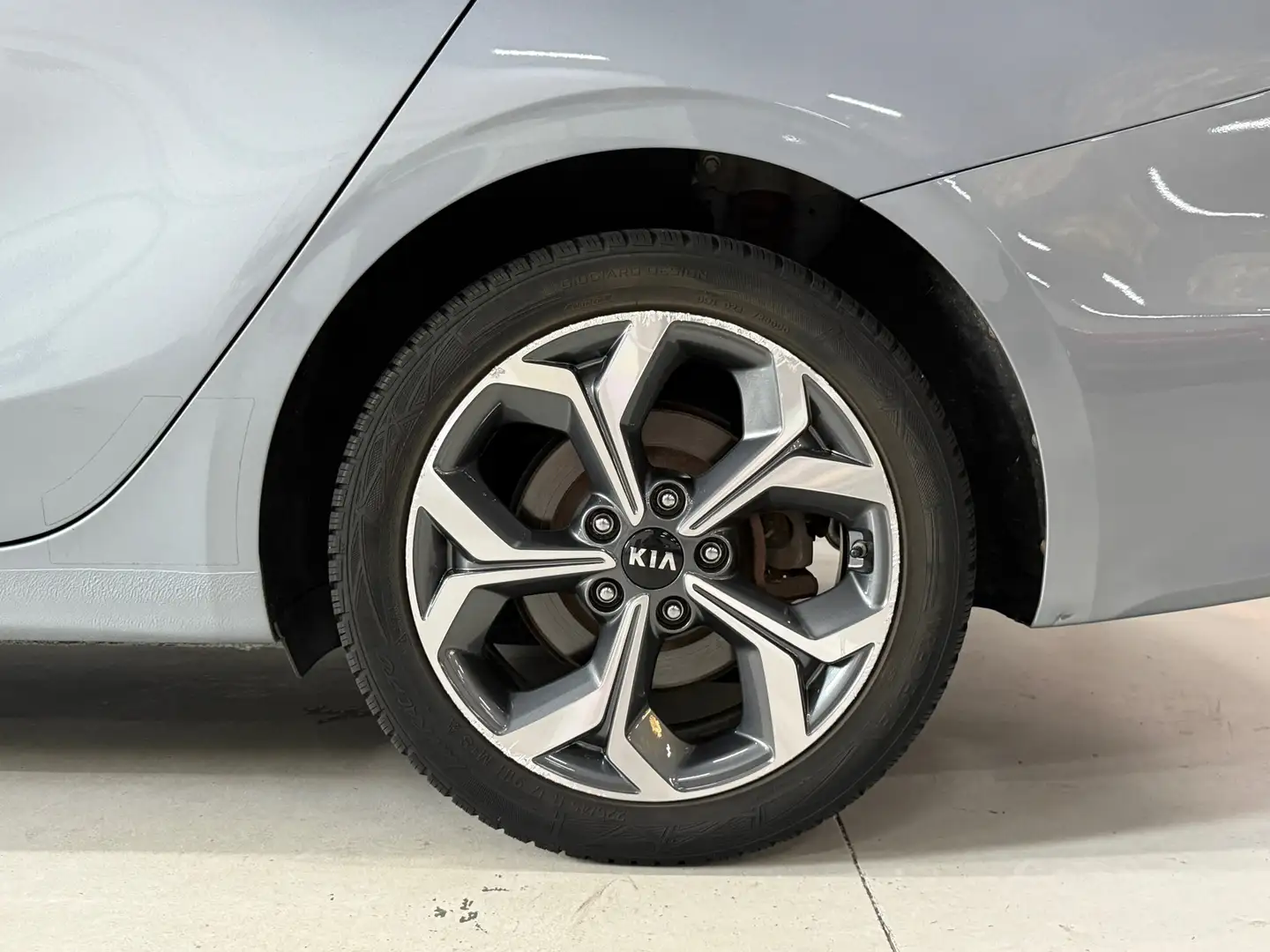 Kia Ceed SW / cee'd SW Sportswagon 1.6 GDI PHEV ExecutiveLine*Pano*Camera Grijs - 2