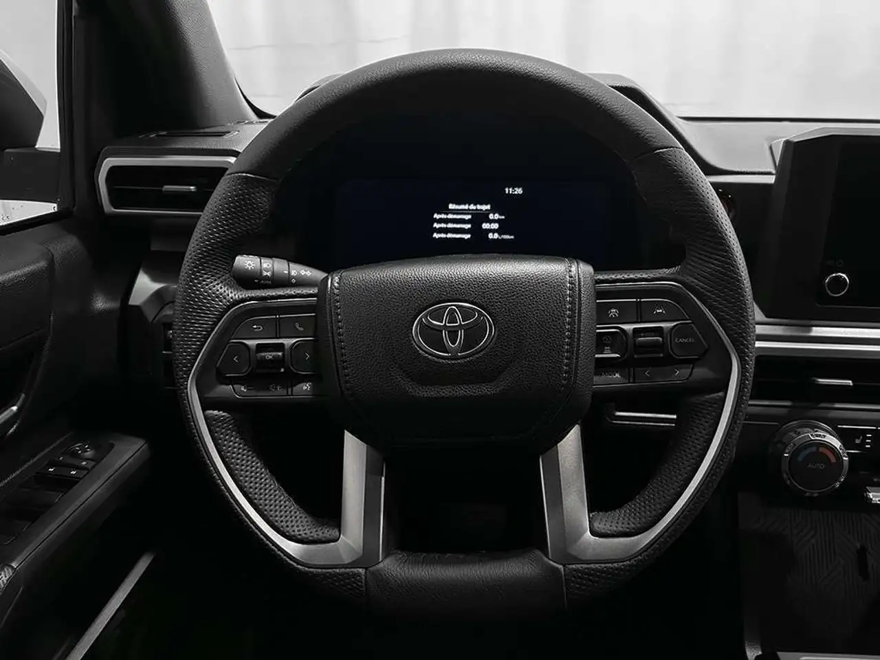 Toyota Tacoma снимка Toyota Tacoma