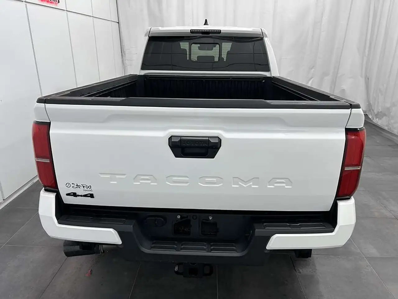 Toyota Tacoma снимка Toyota Tacoma