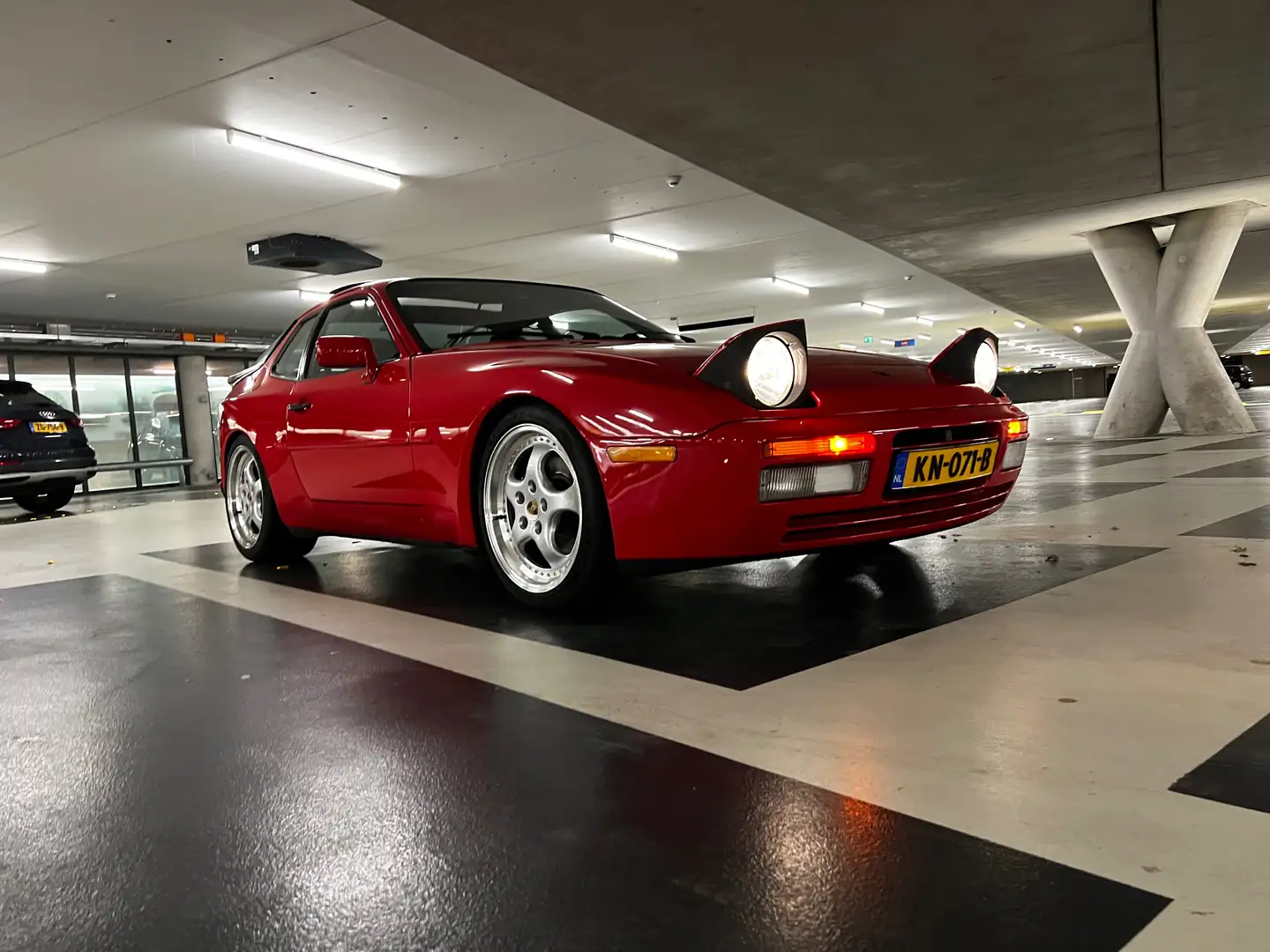 Porsche 944 944 2.5 Turbo Rood - 1
