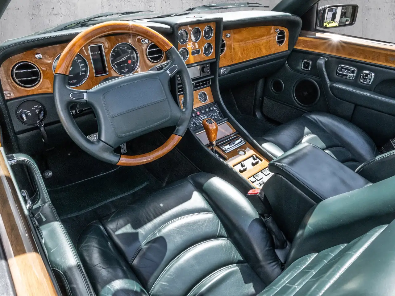Bentley Azure Black Emerald, foto 10