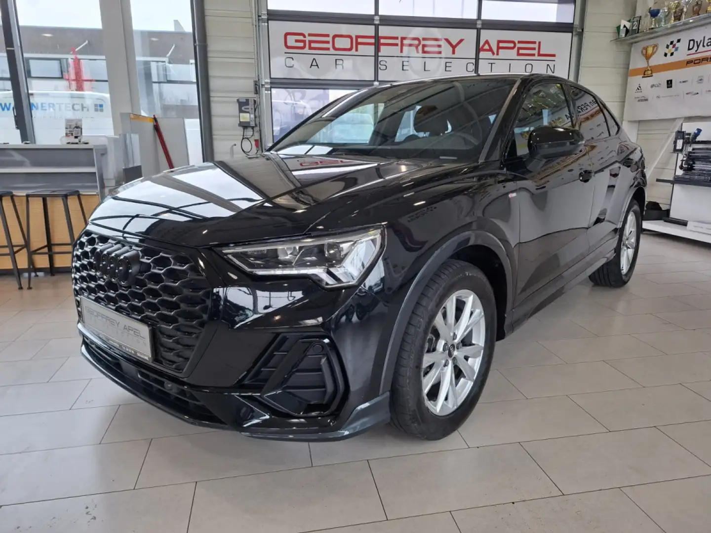 Audi Q3 Sportback 35 TDI 150 S-LINE S-tronic, CAMERA, LED, Noir - 1