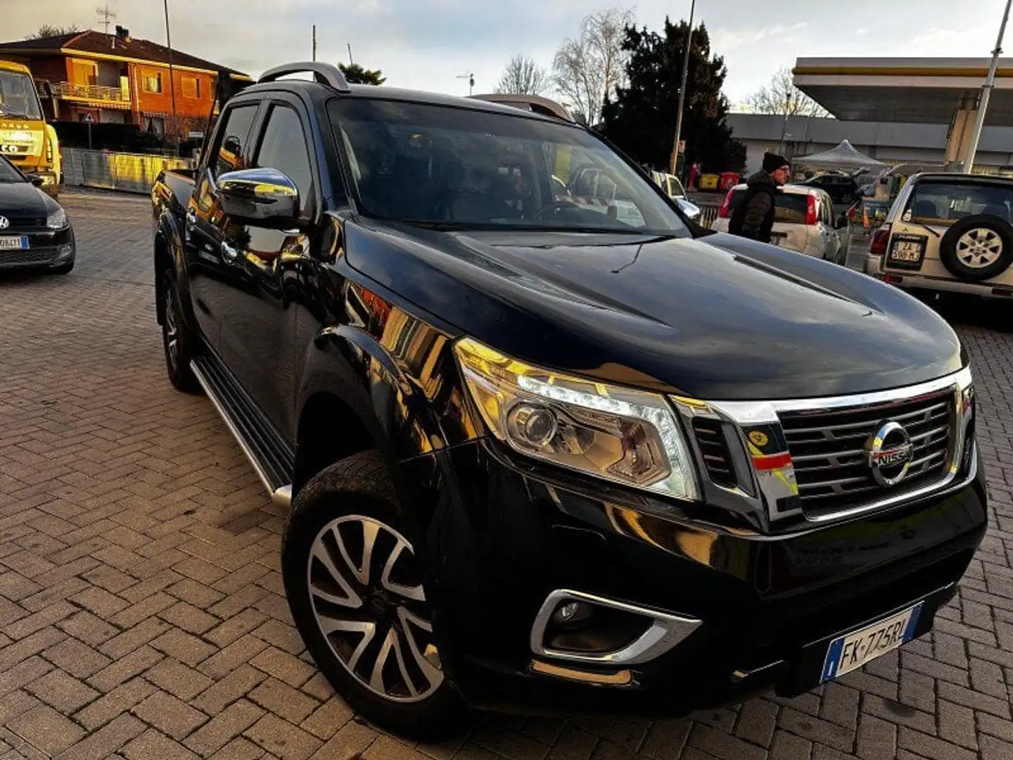 Nissan Navara Navara 2.3 dCi 190 CV 7AT 4WD Double Cab Tekna Negro - 2