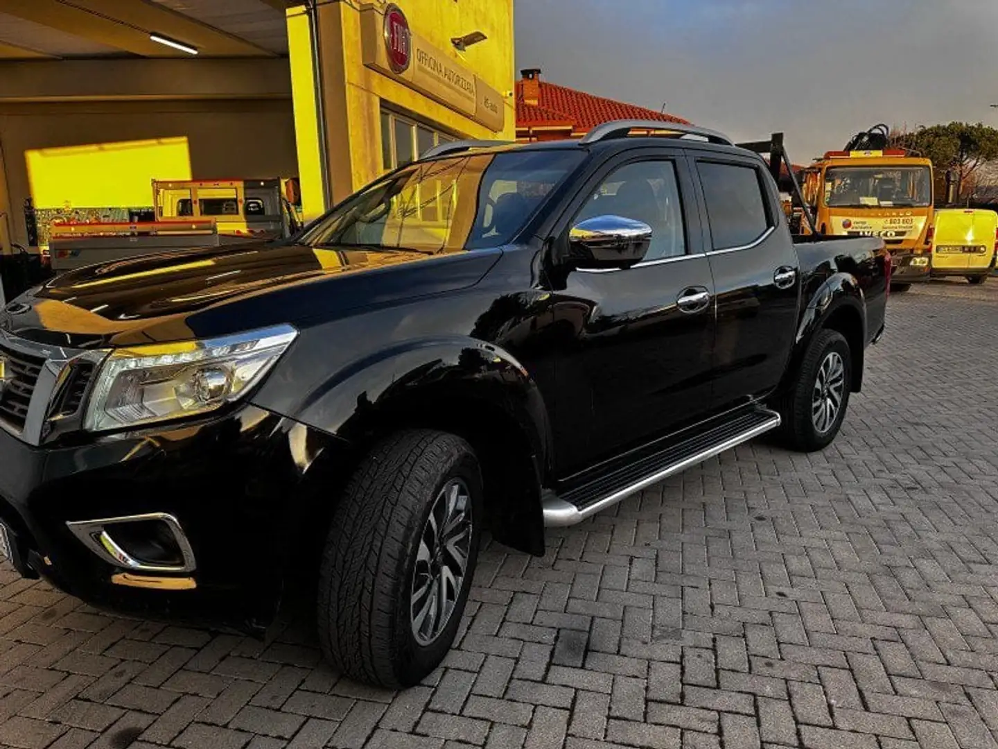 Nissan Navara Navara 2.3 dCi 190 CV 7AT 4WD Double Cab Tekna Negro - 1