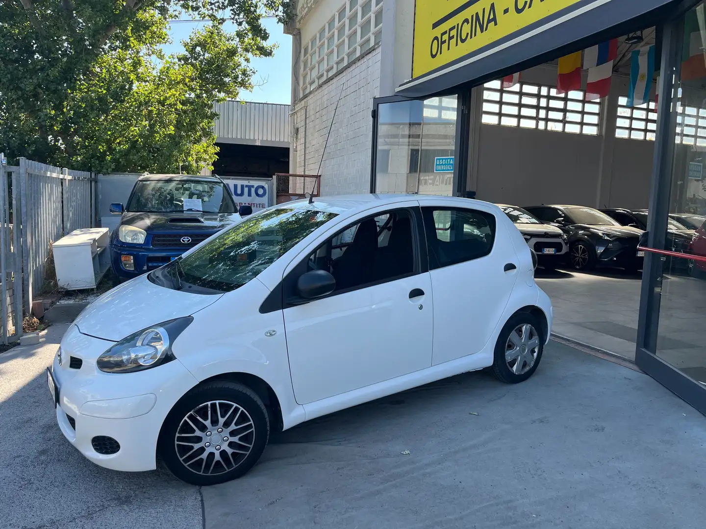 Toyota Aygo Aygo I 2012 5p 1.0 Now Bianco - 1