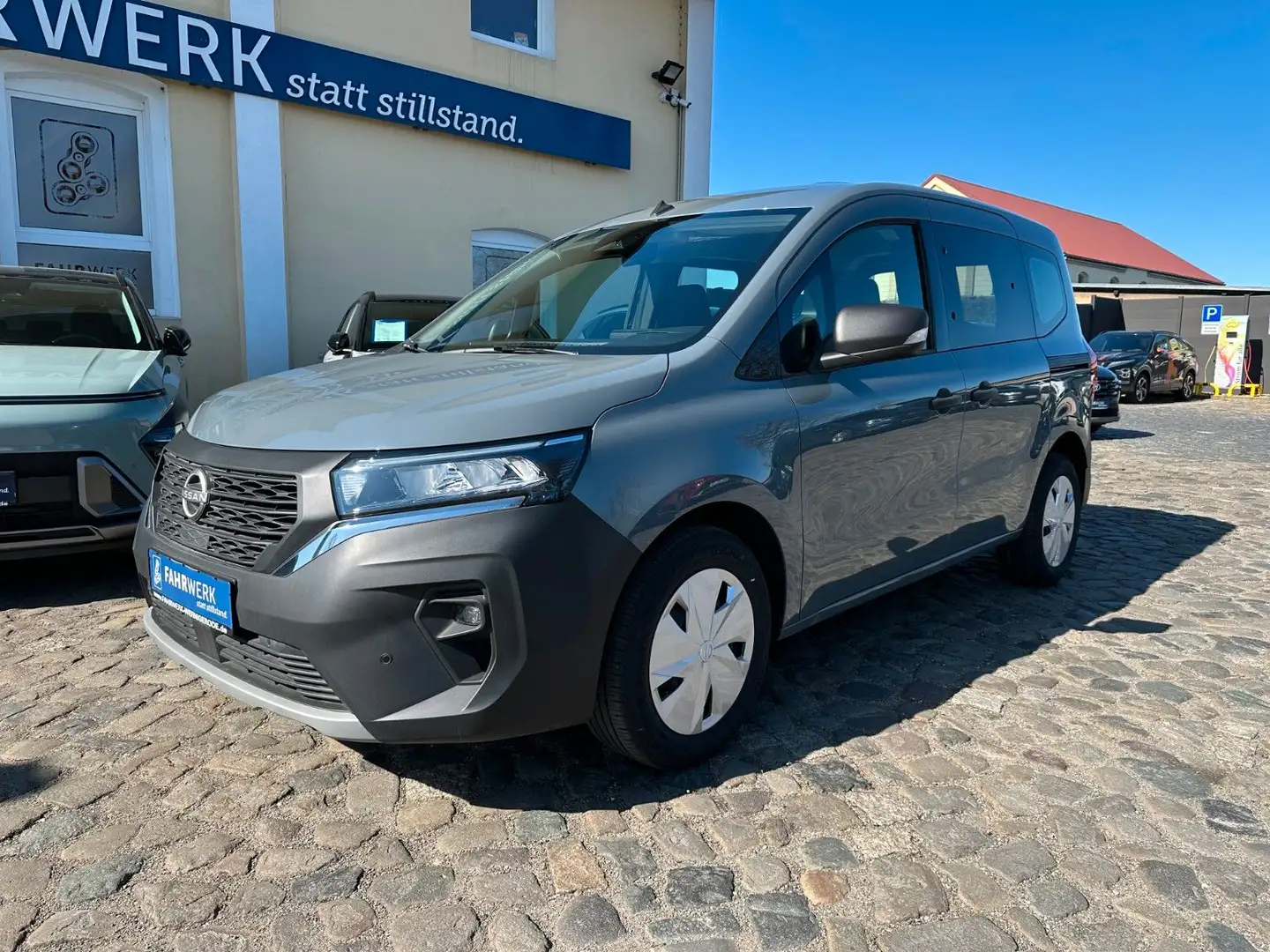 Nissan Townstar 1.3 DIG-T 130 Kombi 6MT L1 Tempo./LED Grau - 2