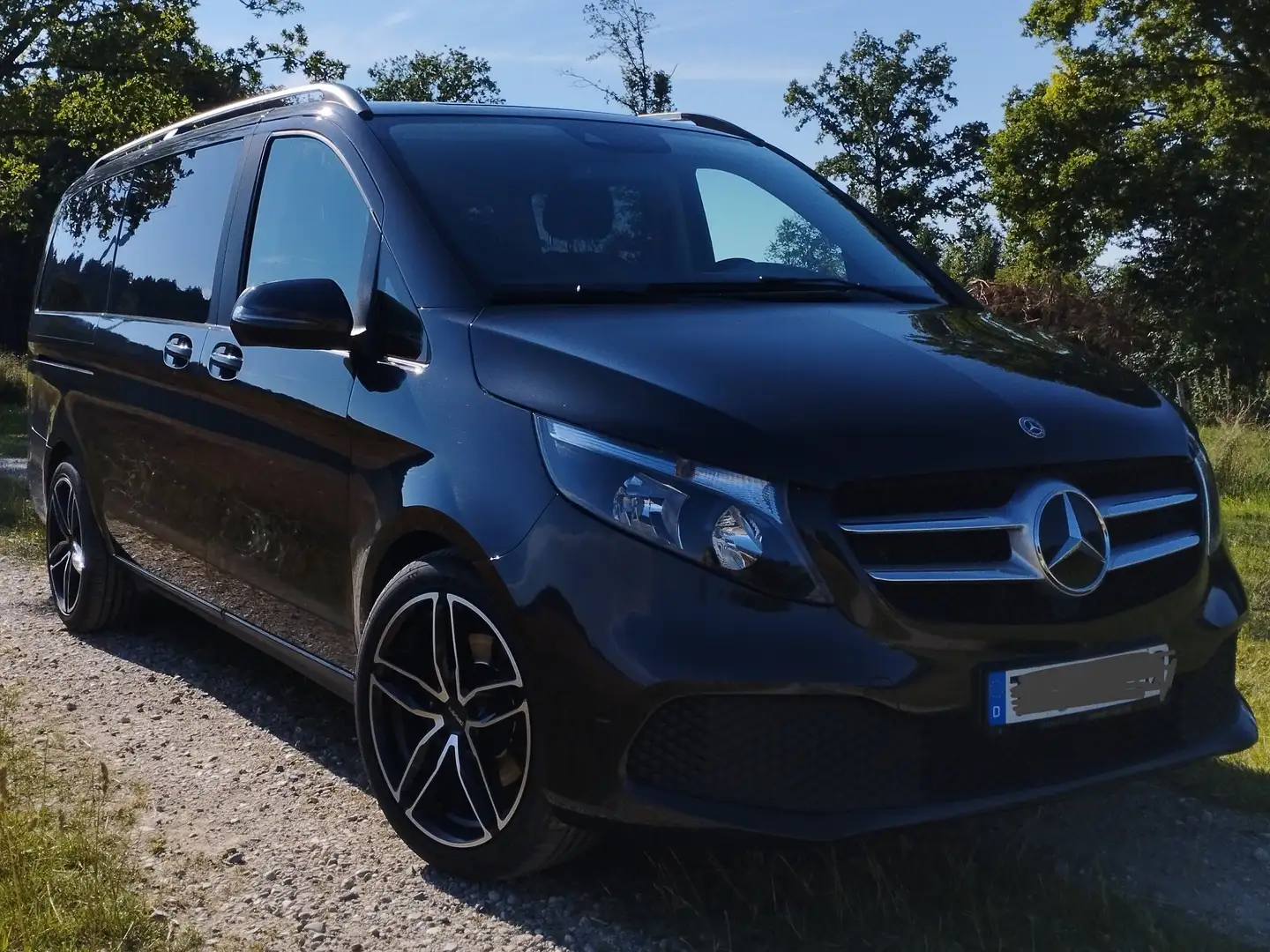 Mercedes-Benz V 220 V-Klasse Diesel d lang 9G-TRONIC Rise siva - 1