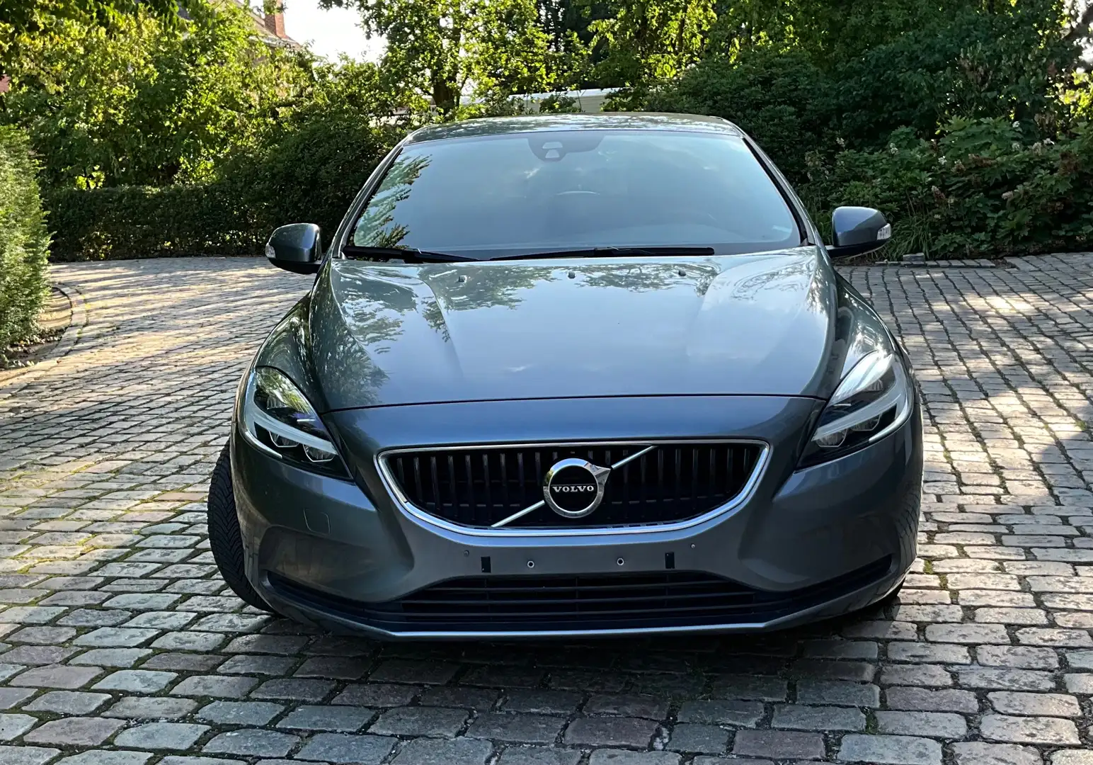 Volvo V40 2.0 D2 Edition AdBlue  ### 33000 km ### Grijs - 2