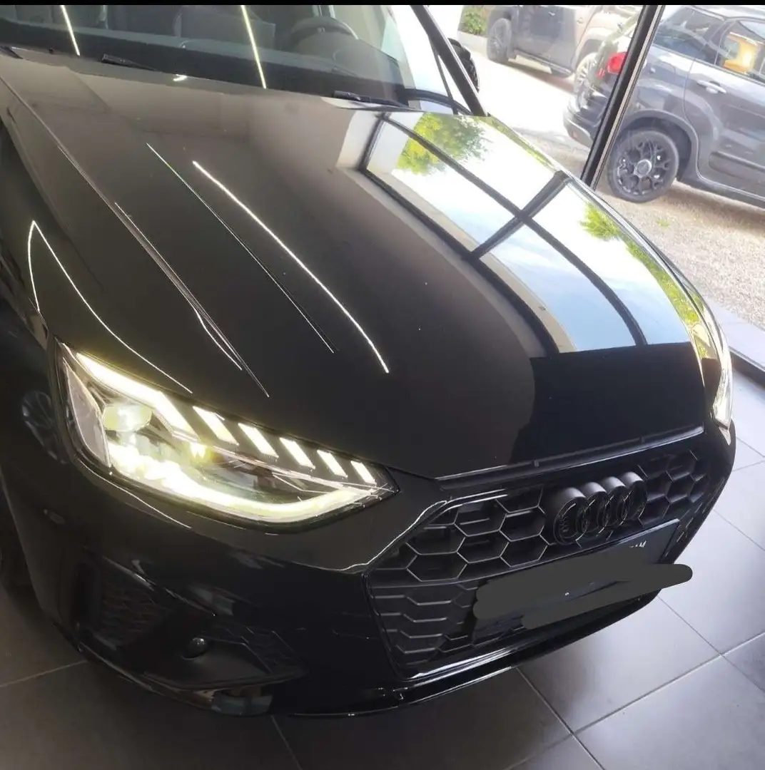 Audi A4 TFSI 150 S line compétition Noir - 1