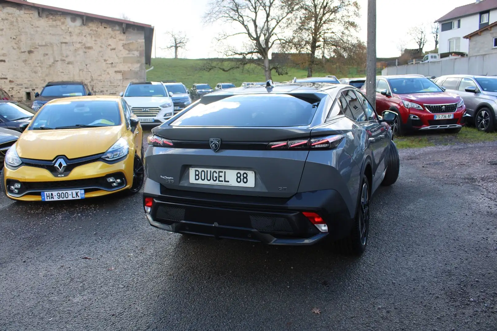 Peugeot 408 HYBRID 136 CV GT SPORT DSC6 BOITE AUTO CUIR ABS GRAND GPS 3D FULL LEDS JANTES 19 Gris - 2