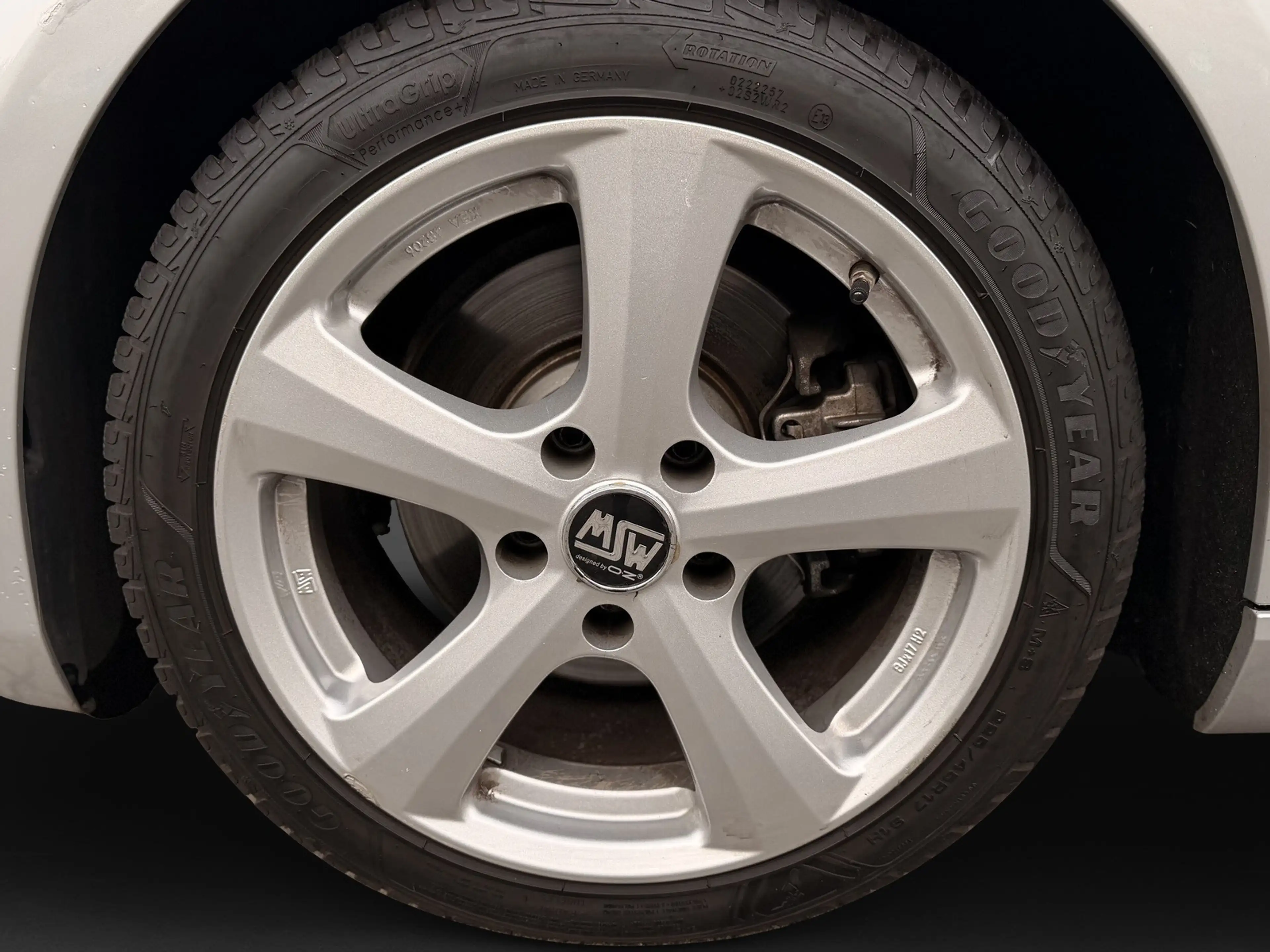 BMW 325 325 i *Autom.*Standheiz.*8-Fach*AHK*SHZ*PDC*TÜV* — photo 12