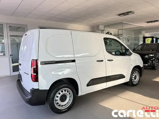 Peugeot Partner view 5